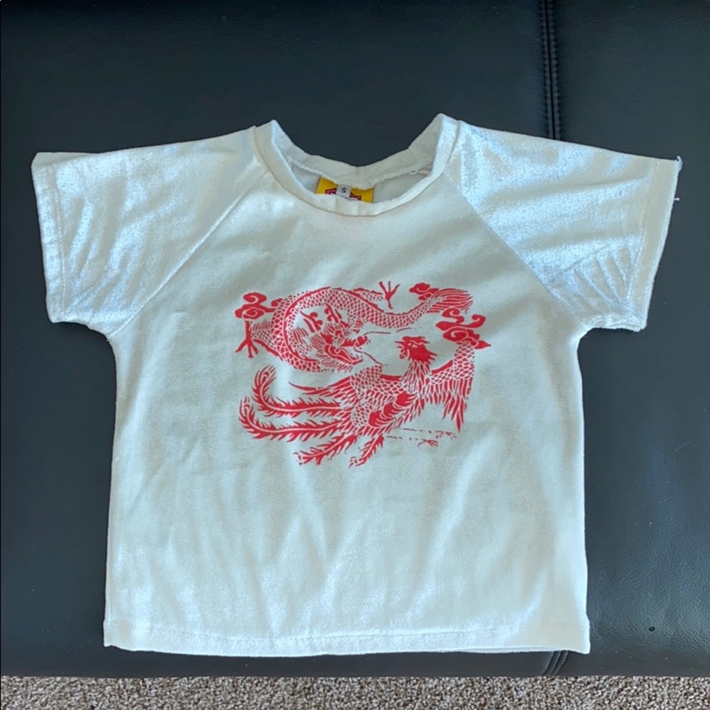 O-mighty velvet dragon cropped tee